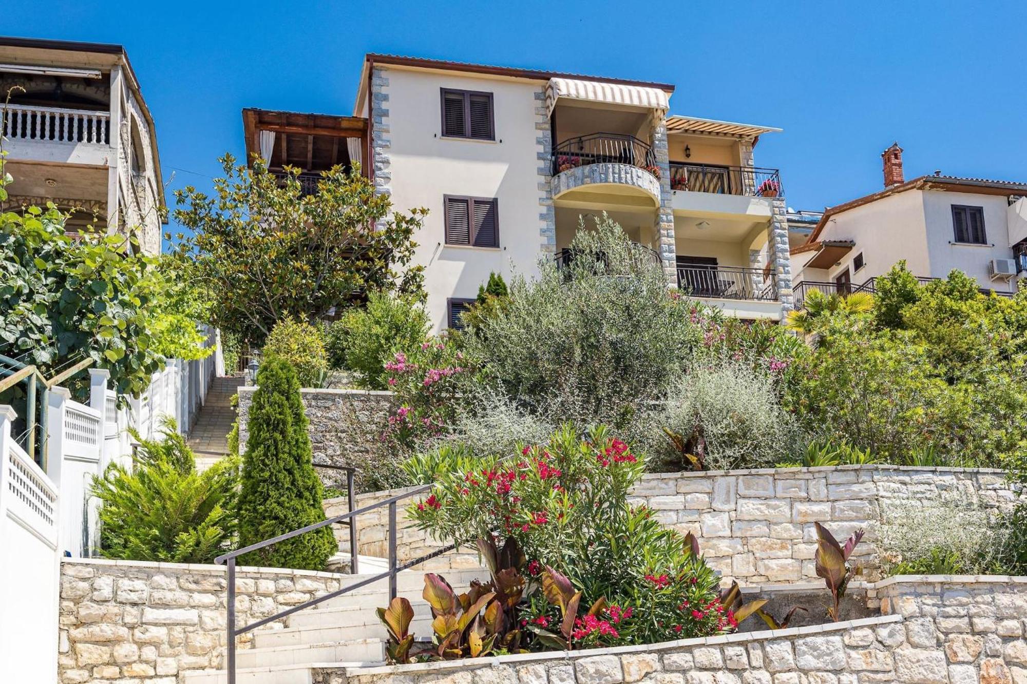 Apartments Lady M Rabac Esterno foto