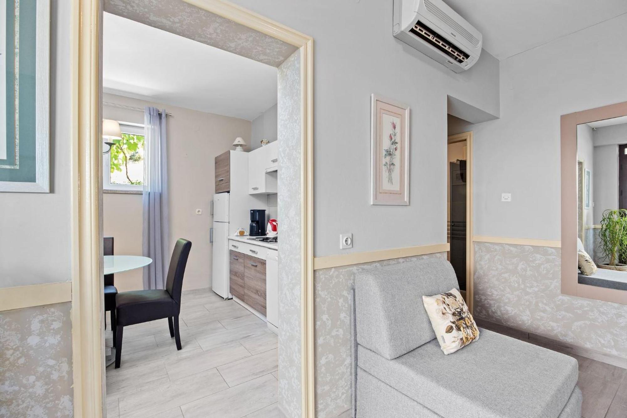 Apartments Lady M Rabac Esterno foto