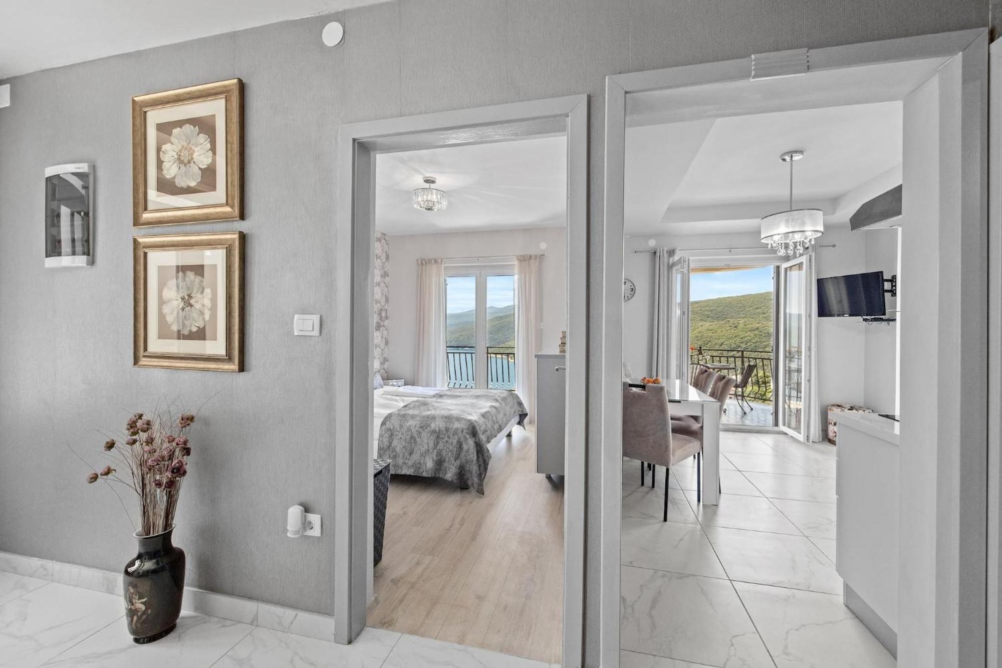 Apartments Lady M Rabac Esterno foto